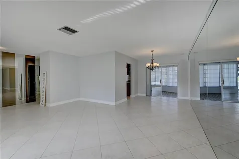 9807 NW 67th Court Tamarac FL 33321