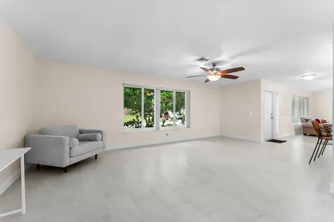 4811 Dorchester Mews Haverhill FL 33415