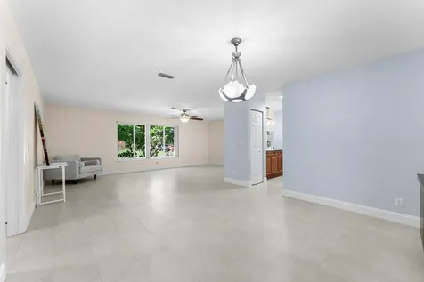 4811 Dorchester Mews Haverhill FL 33415