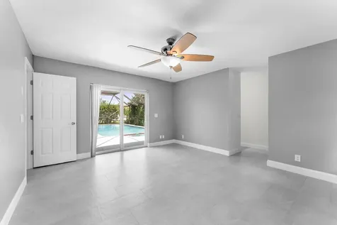 4811 Dorchester Mews Haverhill FL 33415