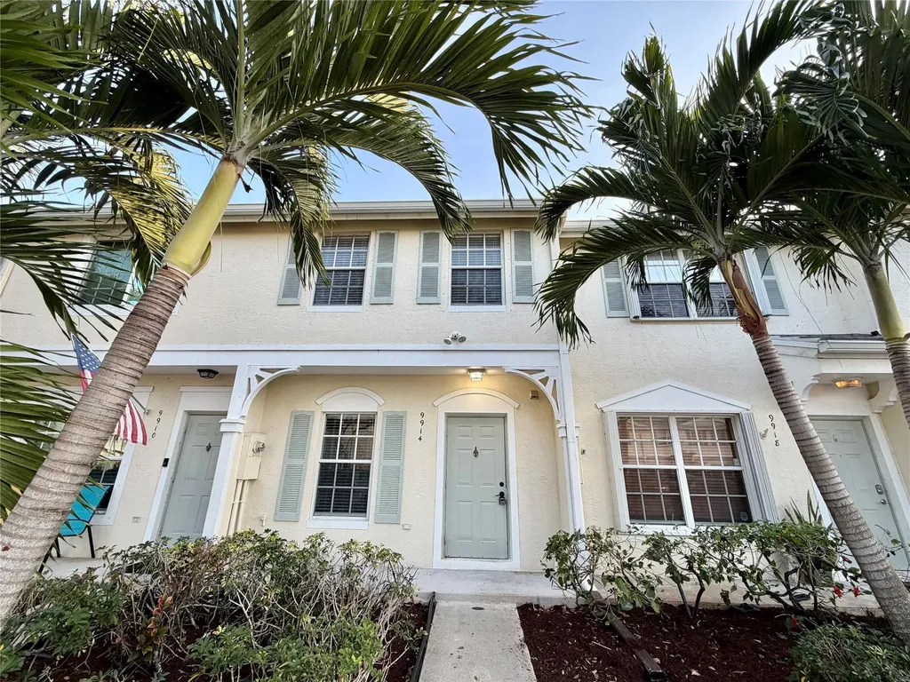 9914 NW 56th Place Coral Springs FL 33076