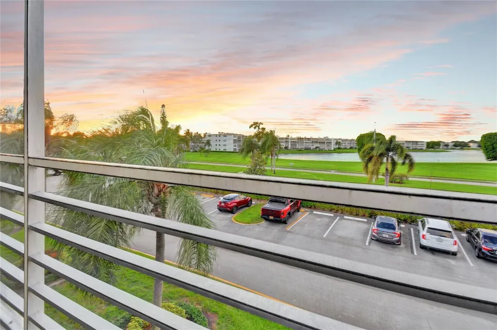 33 Fanshaw A Boca Raton FL 33434