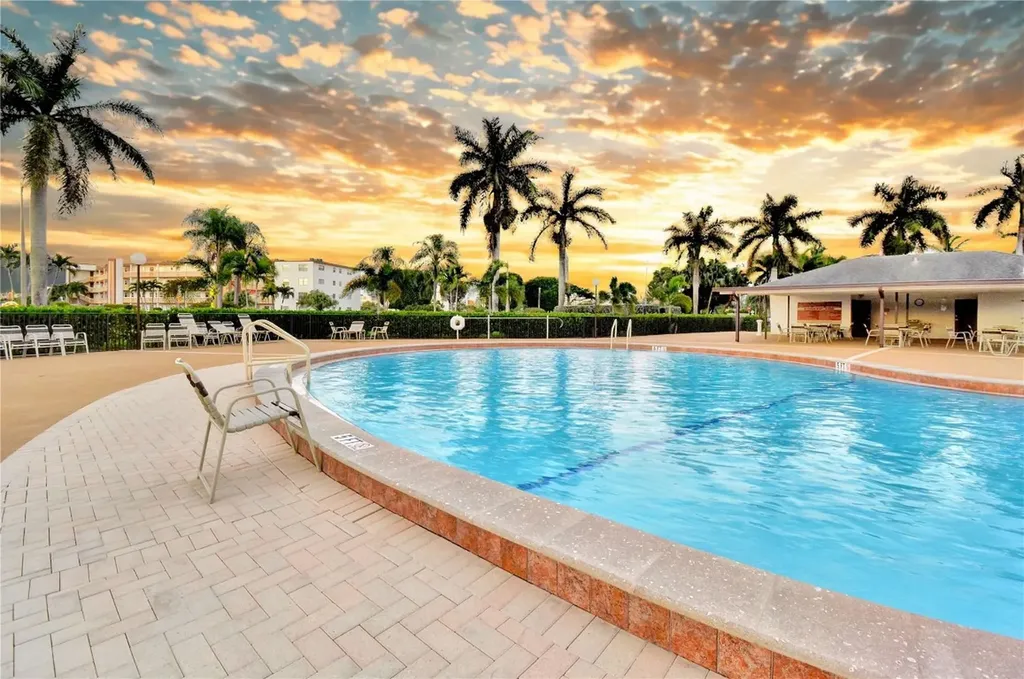 33 Fanshaw A Boca Raton FL 33434