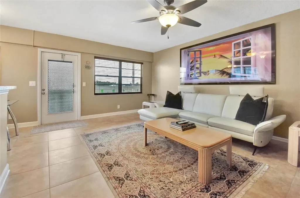 33 Fanshaw A Boca Raton FL 33434