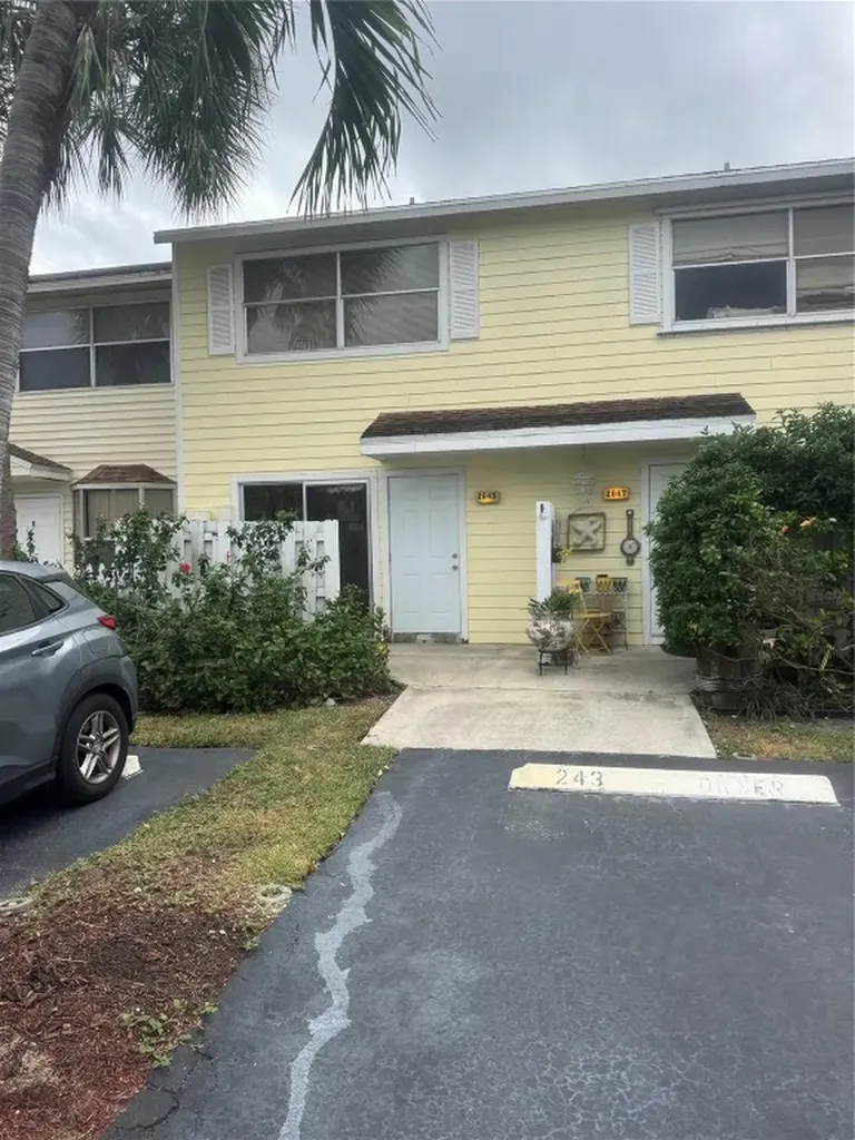 2845 NE 15th Street Pompano Beach FL 33062