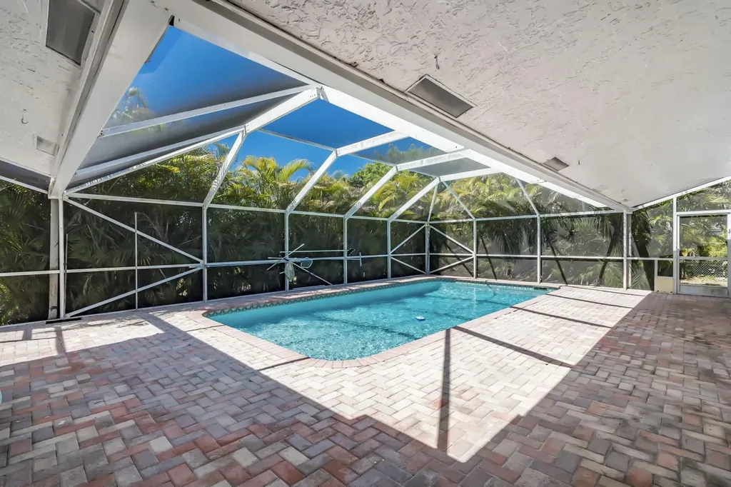 4250 NW 107th Avenue Coral Springs FL 33065