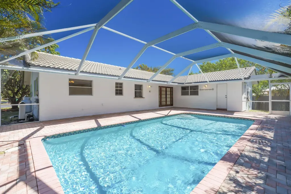 4250 NW 107th Avenue Coral Springs FL 33065