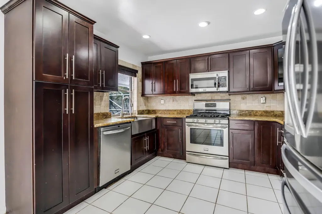 4250 NW 107th Avenue Coral Springs FL 33065