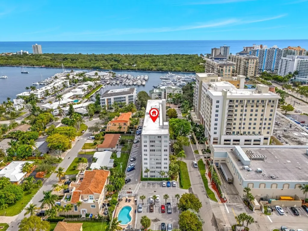 2555 NE 11th Street Fort Lauderdale FL 33304