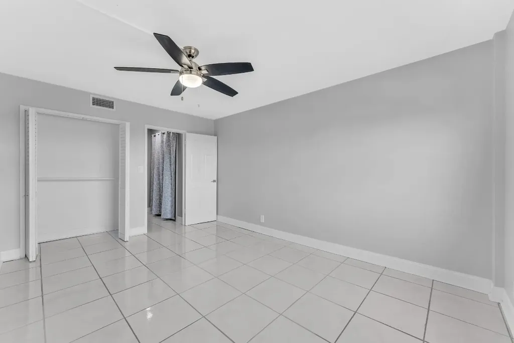 2555 NE 11th Street Fort Lauderdale FL 33304
