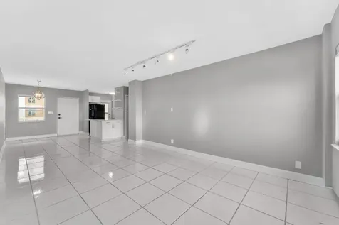 2555 NE 11th Street Fort Lauderdale FL 33304
