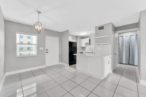 2555 NE 11th Street Fort Lauderdale FL 33304