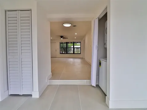 2820 NE 9th Terrace Pompano Beach FL 33064