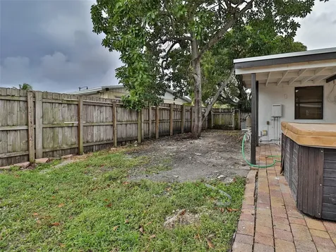 2820 NE 9th Terrace Pompano Beach FL 33064
