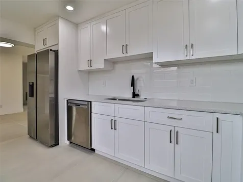 2820 NE 9th Terrace Pompano Beach FL 33064