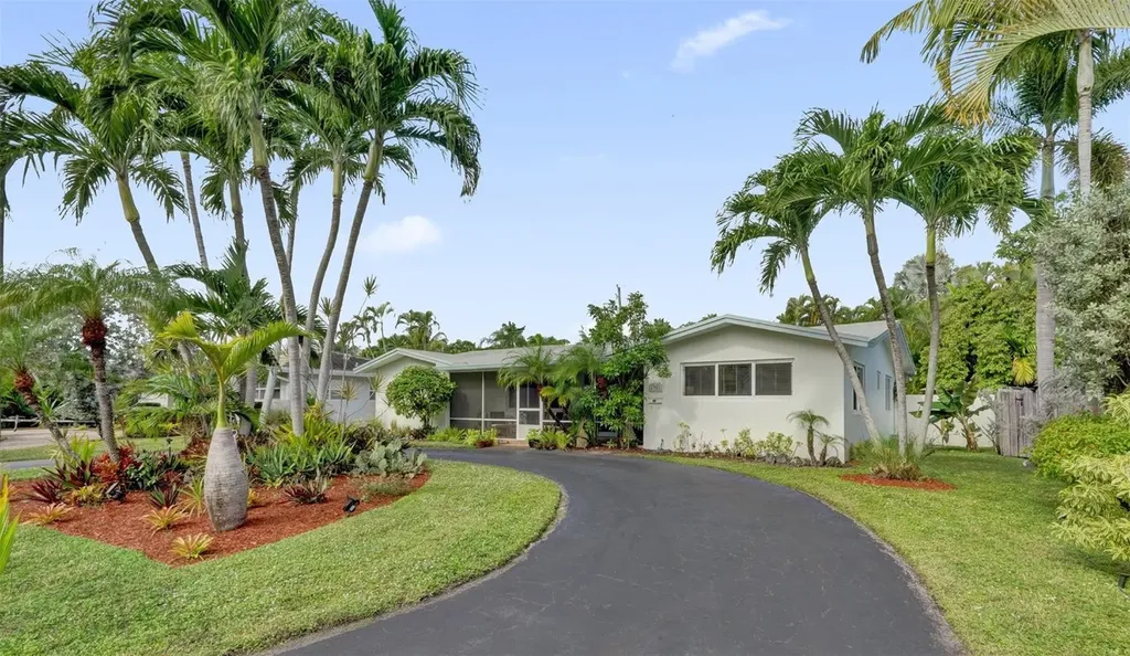 1701 NE 27th Drive Wilton Manors FL 33334