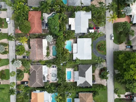 1701 NE 27th Drive Wilton Manors FL 33334