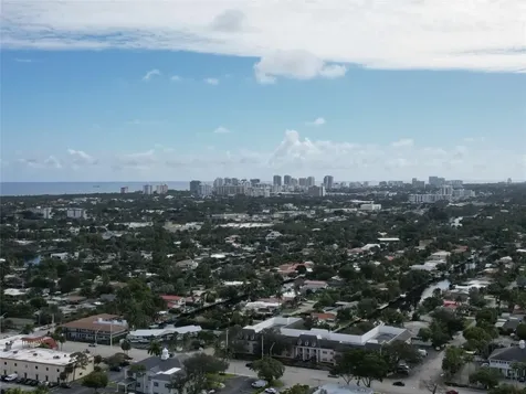 1701 NE 27th Drive Wilton Manors FL 33334