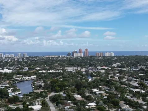 1701 NE 27th Drive Wilton Manors FL 33334