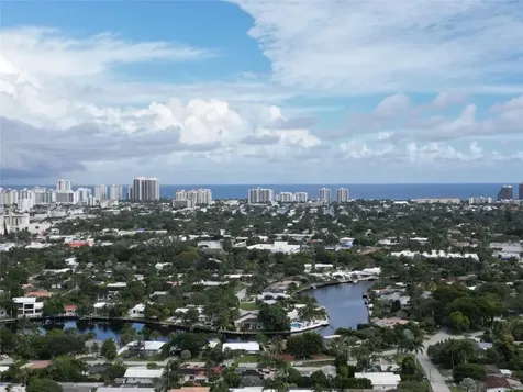 1701 NE 27th Drive Wilton Manors FL 33334