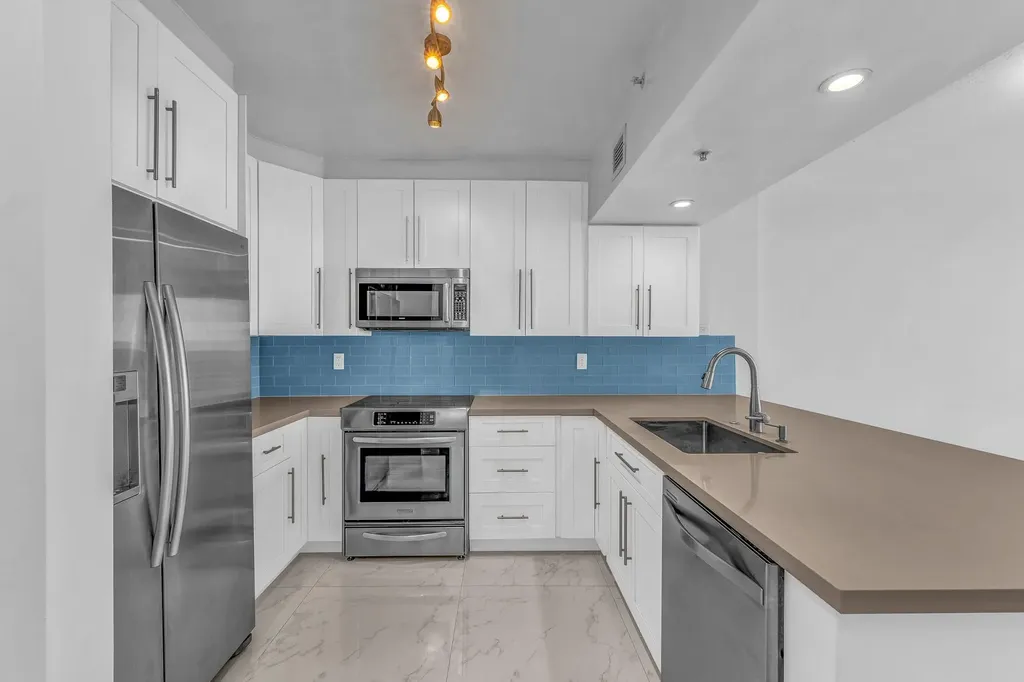 3020 NE 32nd Avenue Fort Lauderdale FL 33308