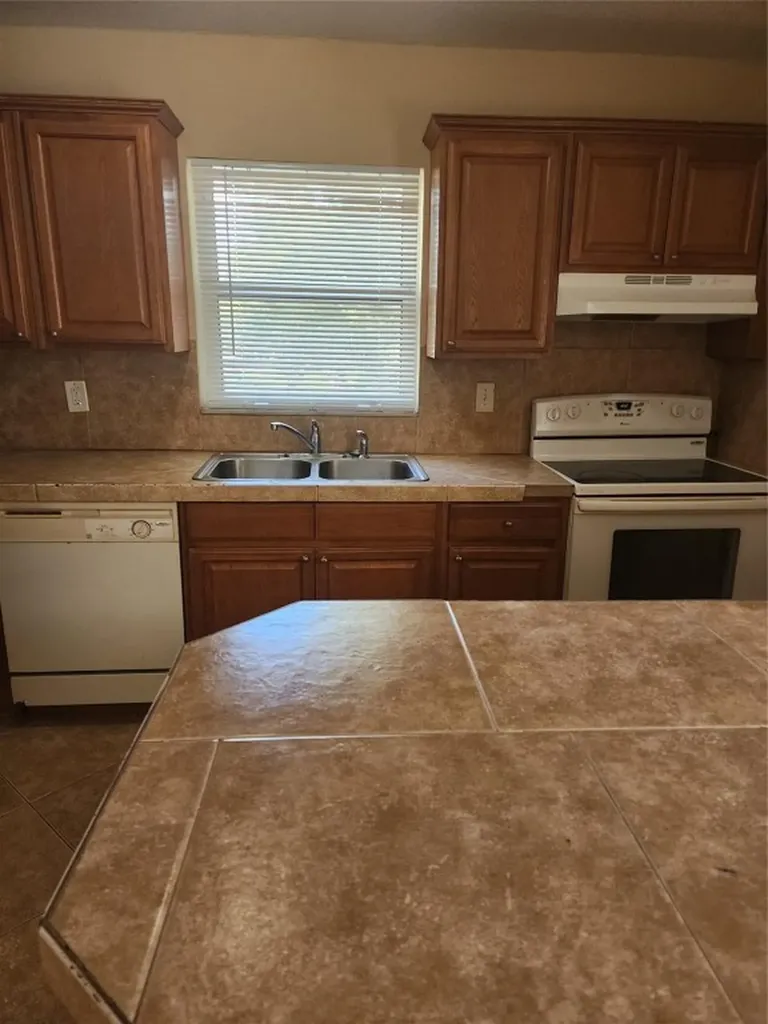 4150 Woodside Drive Coral Springs FL 33065