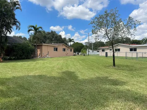 8948 SW 53rd Street Cooper City FL 33328
