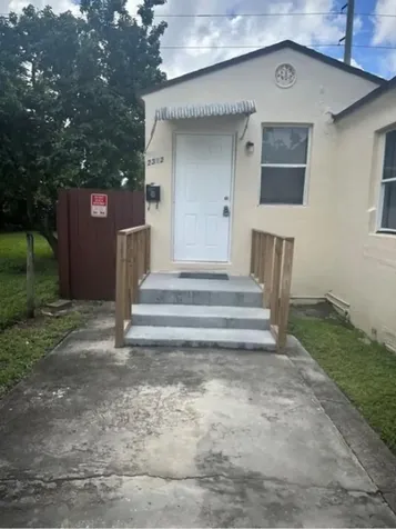 2312 Cleveland Street Hollywood FL 33020