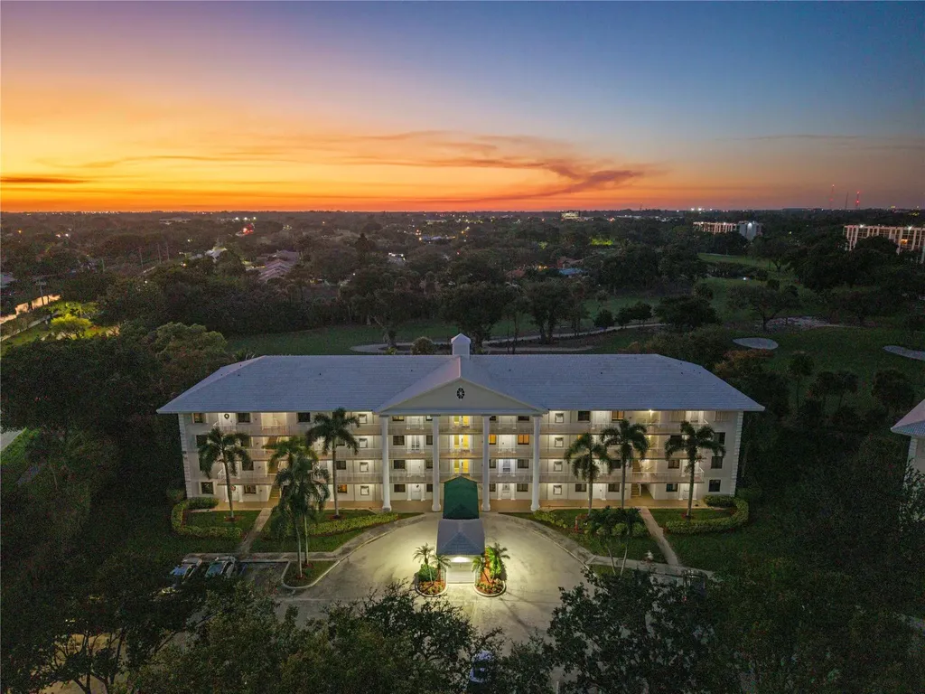 6181 Balboa Circle Boca Raton FL 33433