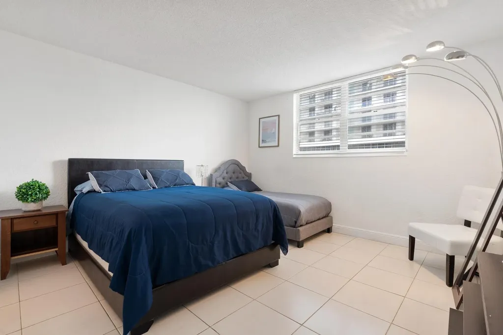 4001 S Ocean Drive Hollywood FL 33019
