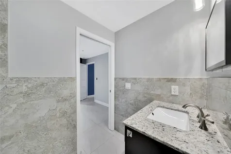 2725 NE 8 Avenue Wilton Manors FL 33334