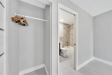 2725 NE 8 Avenue Wilton Manors FL 33334