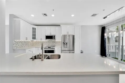 2725 NE 8 Avenue Wilton Manors FL 33334