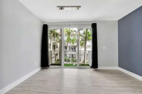 2725 NE 8 Avenue Wilton Manors FL 33334