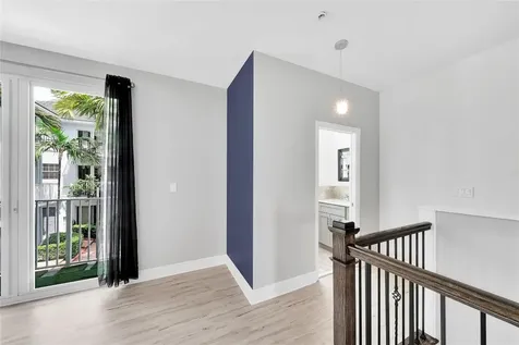2725 NE 8 Avenue Wilton Manors FL 33334