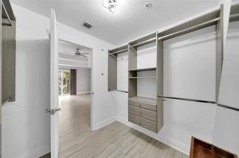 2725 NE 8 Avenue Wilton Manors FL 33334