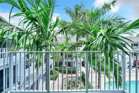 2725 NE 8 Avenue Wilton Manors FL 33334