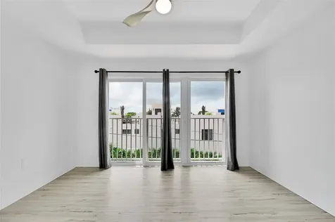 2725 NE 8 Avenue Wilton Manors FL 33334