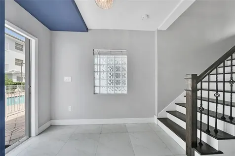 2725 NE 8 Avenue Wilton Manors FL 33334