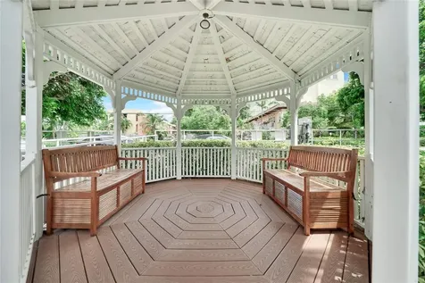 2725 NE 8 Avenue Wilton Manors FL 33334