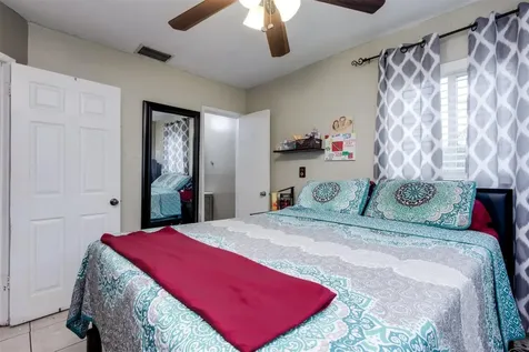 1610 SW 68th Terrace North Lauderdale FL 33068
