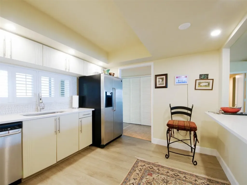 2480 Presidential Way West Palm Beach FL 33401