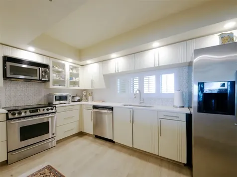 2480 Presidential Way West Palm Beach FL 33401
