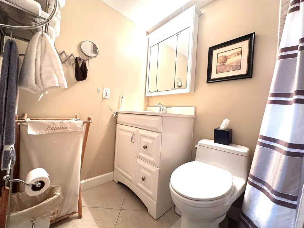 4115 Cambridge E Deerfield Beach FL 33442