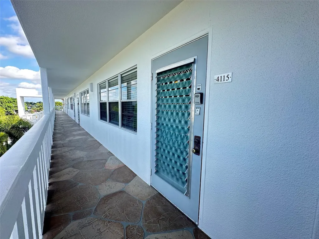 4115 Cambridge E Deerfield Beach FL 33442