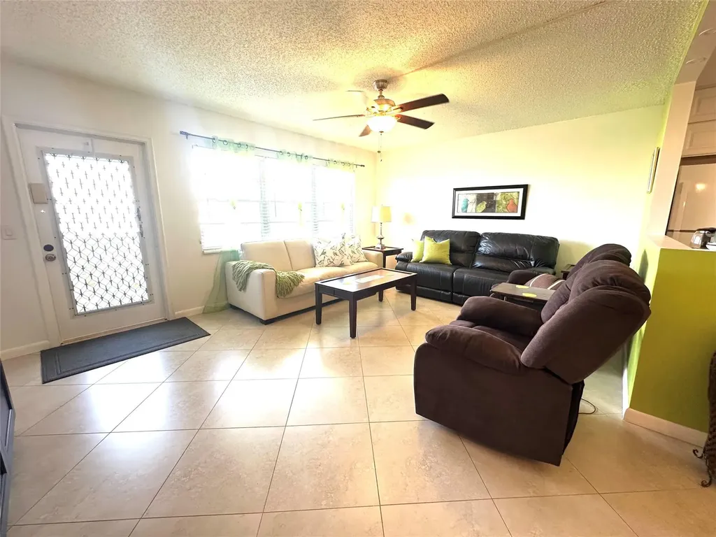 4115 Cambridge E Deerfield Beach FL 33442