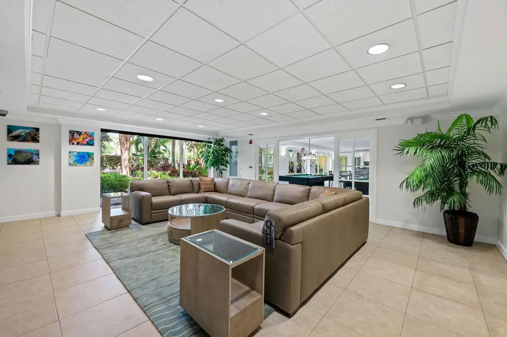 1515 E Broward Boulevard Fort Lauderdale FL 33301