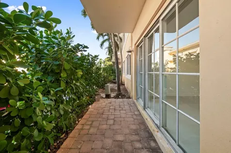 1515 E Broward Boulevard Fort Lauderdale FL 33301