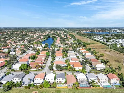 6840 NW 26th Street Margate FL 33063