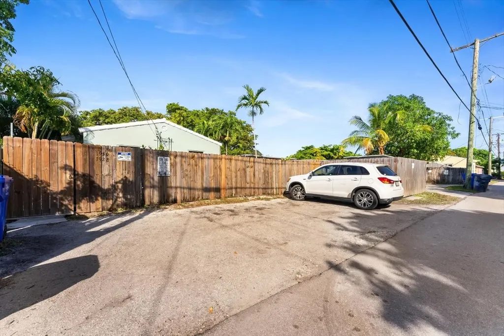 1928 Adams Street Hollywood FL 33020